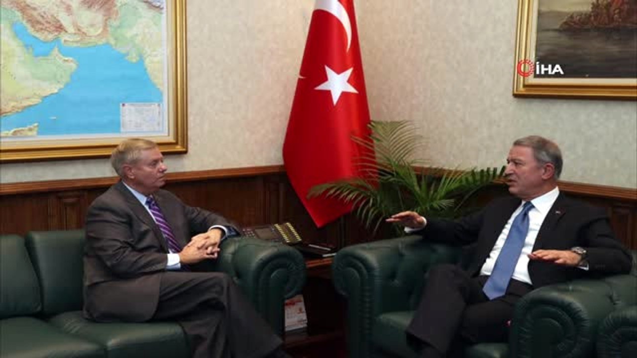 ABD Senatörü Graham, Milli Savunma Bakanı Hulusi Akar'ı Makamında Ziyaret Etti