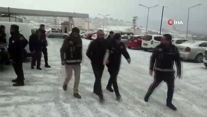 Van merkezli 6 ilde kaçakçılık operasyonu: 40 gözaltı