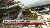 Se registra volcadura de trailer en carretera Saltillo