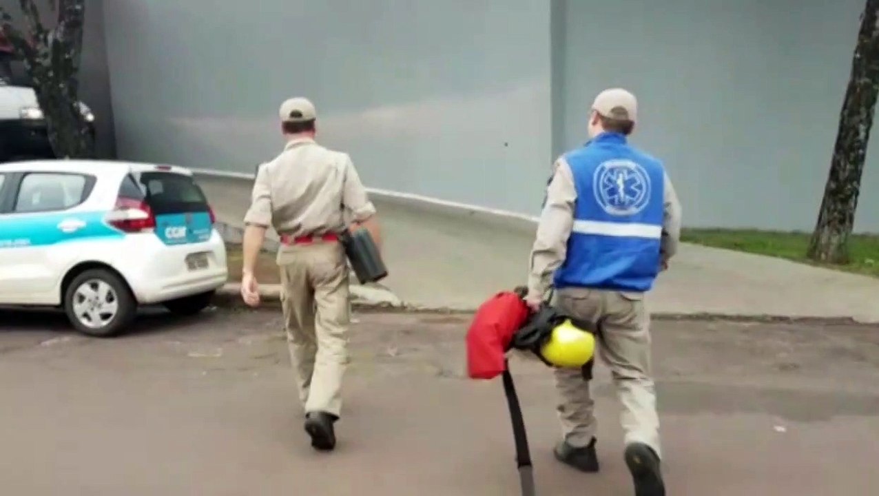 Bombeiros são acionados para retirar anel preso ao dedo de paciente