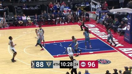 Rob Gray (19 points) Highlights vs. Grand Rapids Drive