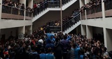 Okuldaki Tacizi Protesto Eden Öğrencilere, Karne Günü Takdir-Teşekkür Belgesi Verilmedi