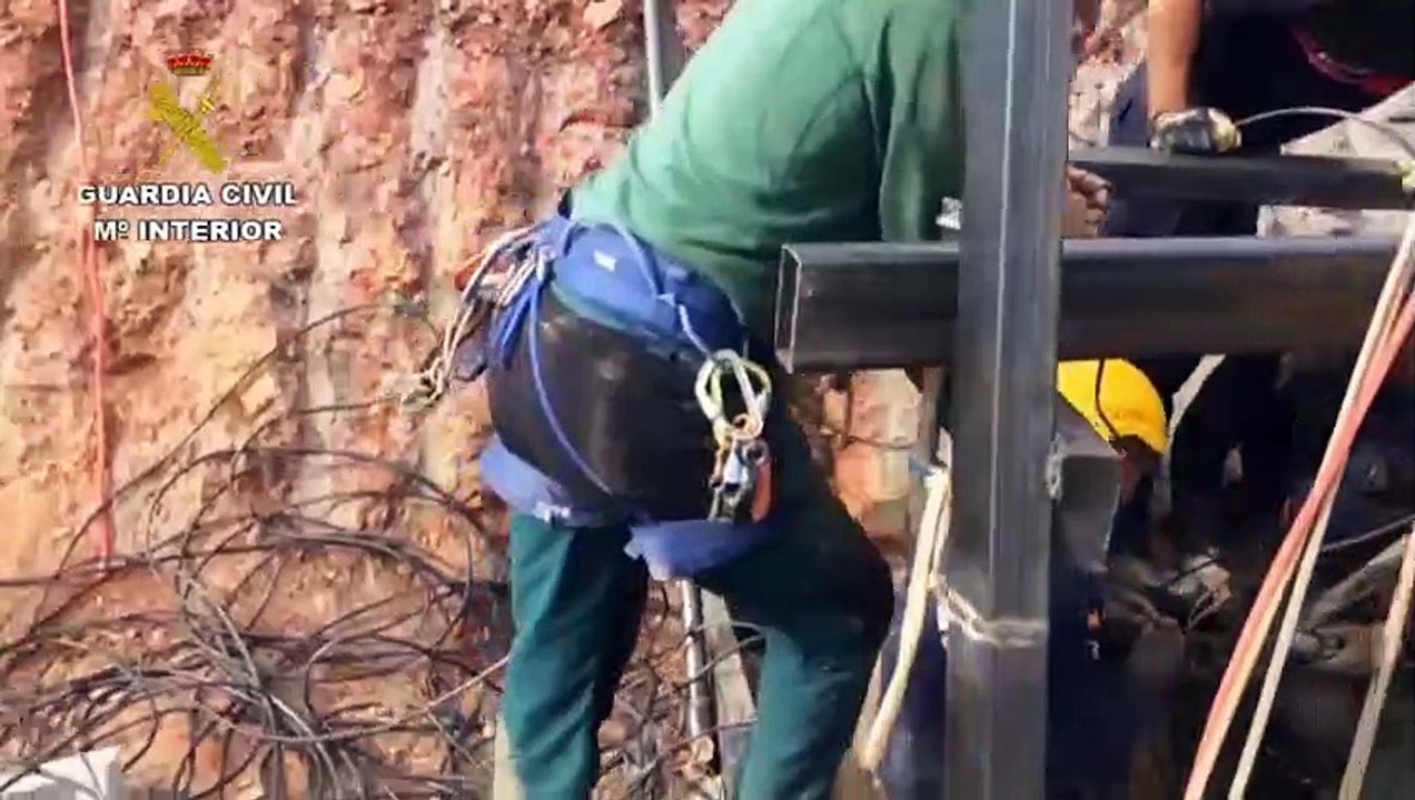 Espagne : le petit Julien toujours coincé dans un puits