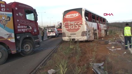 İstanbul Kuzey Marmara Otoyolunda Otobüs Devrildi