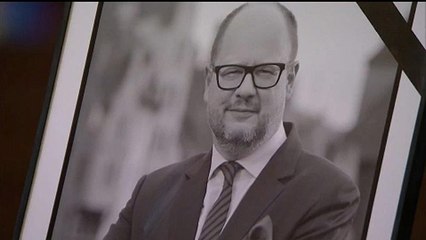 Траур в Польше: убийство Павла Адамовича раскололо страну