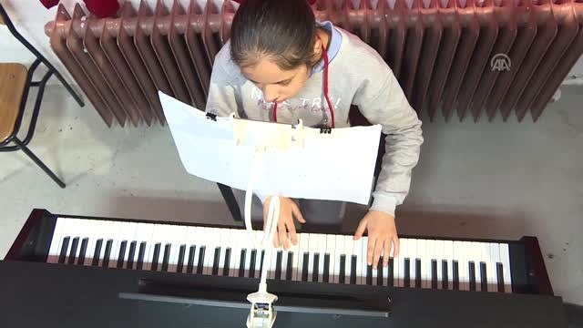 Onların Gözünde Gün Işığı Doğdu (1)