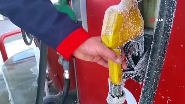 Ardahan Buz Kesti! Termometre Eksi 20'yi Gösterdi
