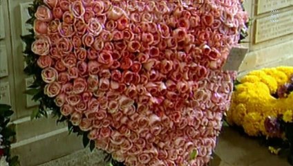 Freddie Mercury - Funeral (Elton John) 1991