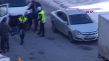Sivas Polis Aracına Çarpıp Kaçan Sürücü, Kovalamacayla Yakalandı