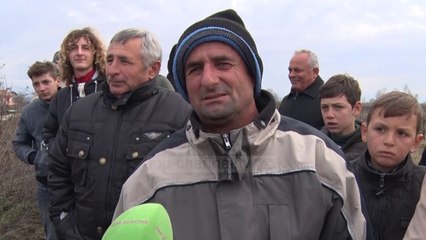 Frika nga përmbytjet; Lushnjë, banorët në anë të Shkumbinit, në protestë