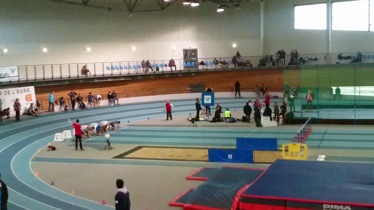 Régionaux en salle 2018-2019 60m haies Yanis 8"90