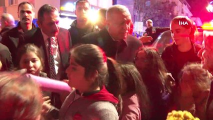 Cumhurbaşkanı Erdoğan, Vatandaşlarla Çay İçip Simit Yedi