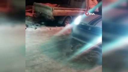 Cadde ortasında tehlikeli kayak kamerada