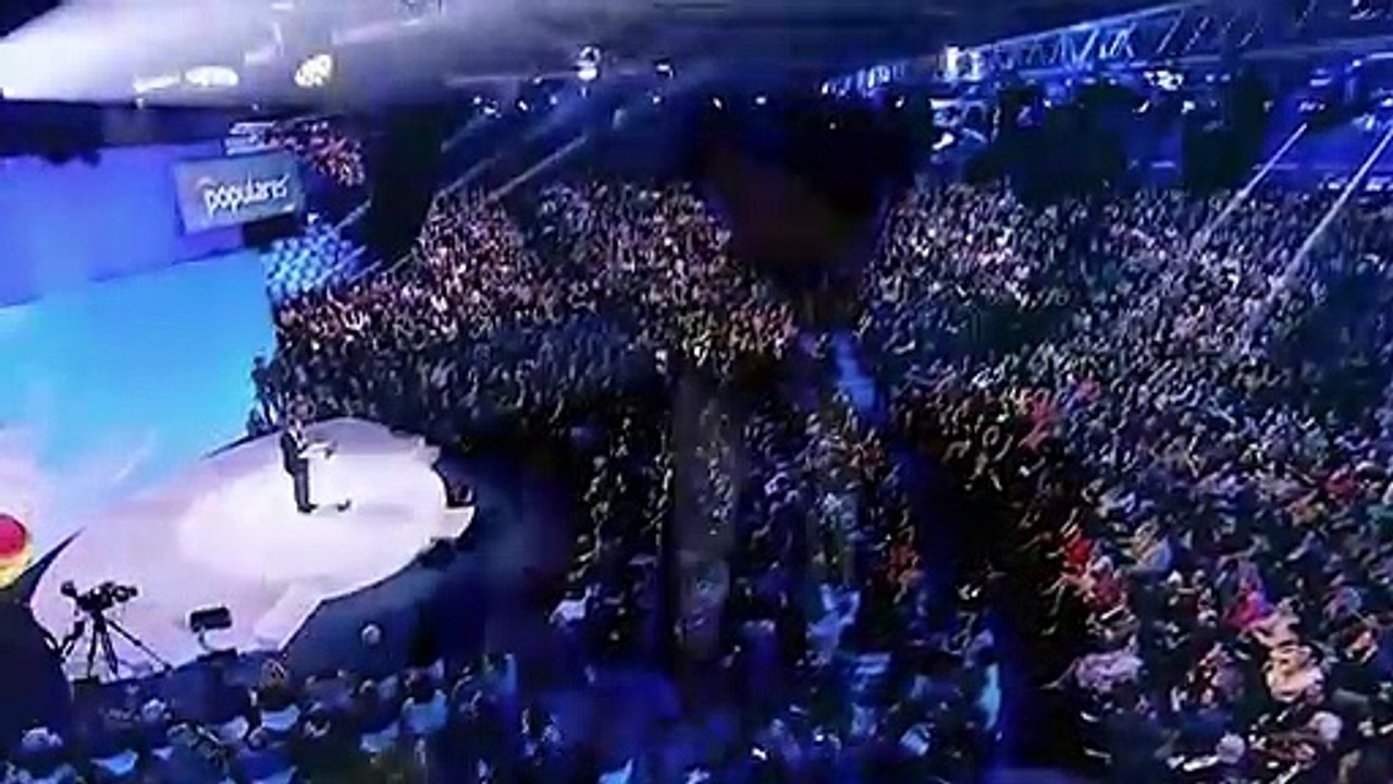 Aznar: "Tenemos un gran líder, un líder com un castillo"