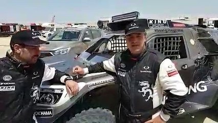 Óscar Fuertes y Diego Vallejo, en meta del Dakar 2019 con el SsangYong Rexton DKR