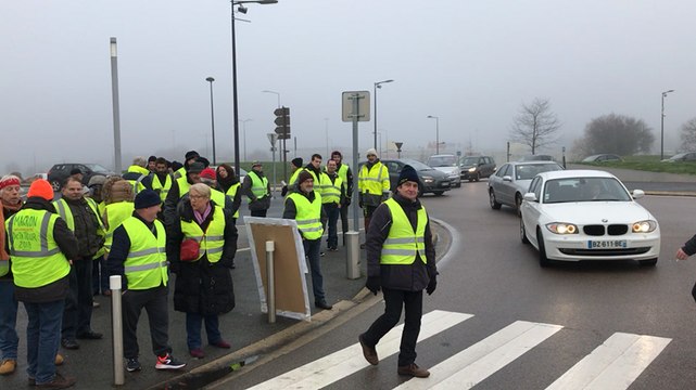 Gilets jaunes. Une cinquantaine de manifestants devant Anova