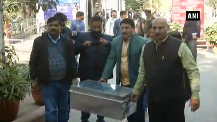 Court pulls up Delhi Police over chargesheet in JNU sedition case without sanction