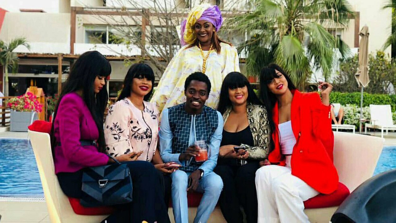 Les actrices de Pod et Marichou en mode mannequins top et modèles