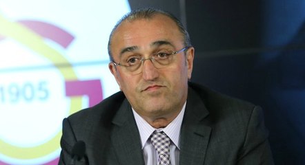 Galatasaraylı Taraftarlar, Abdurrahim Albayrak'a "Transfer Nerede?" Diyerek Tepki Gösterdi