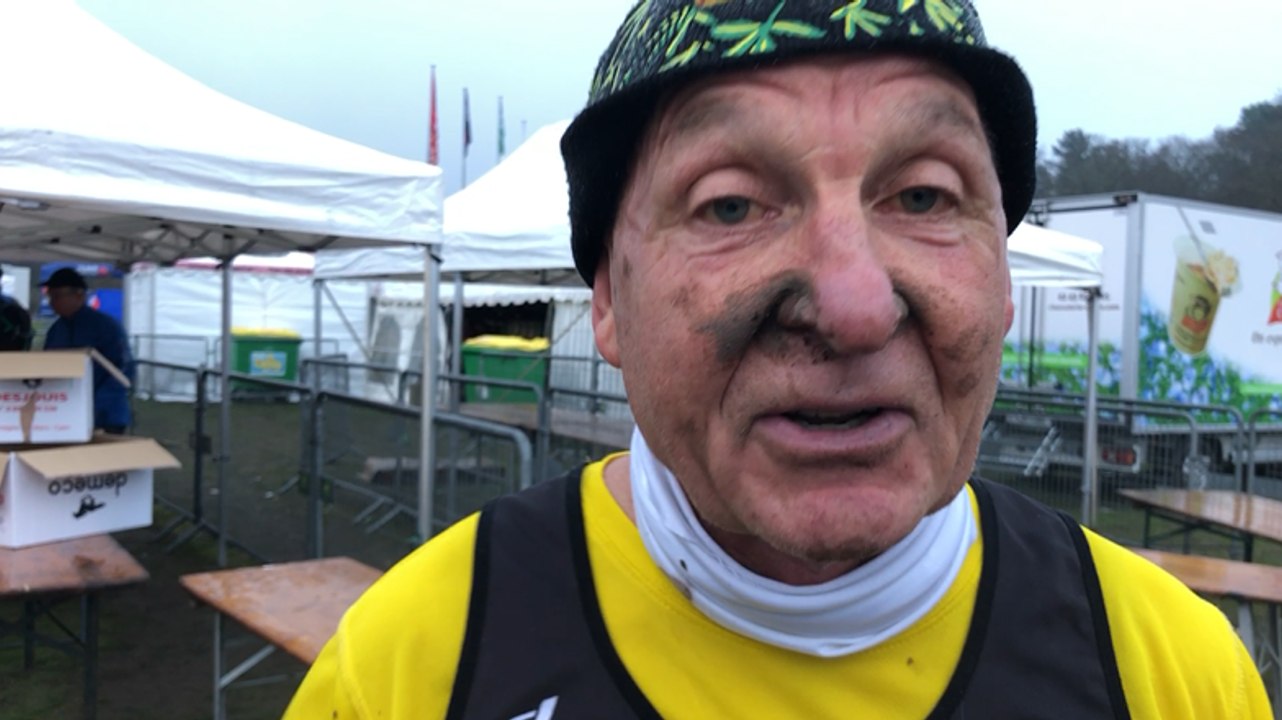 Cross Ouest-France. Pendant le trail 24km, la boue avale les chaussures