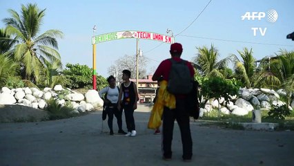 Migrantes abarrotan frontera guatemalteca en ruta a EEUU