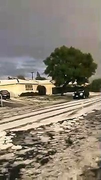 Un impressionnant orage de grêle frappe Garden Grove, en Californie