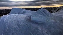 Les images magnifiques d'une maison entièrement couverte de neige dans les alpes autrichiennes
