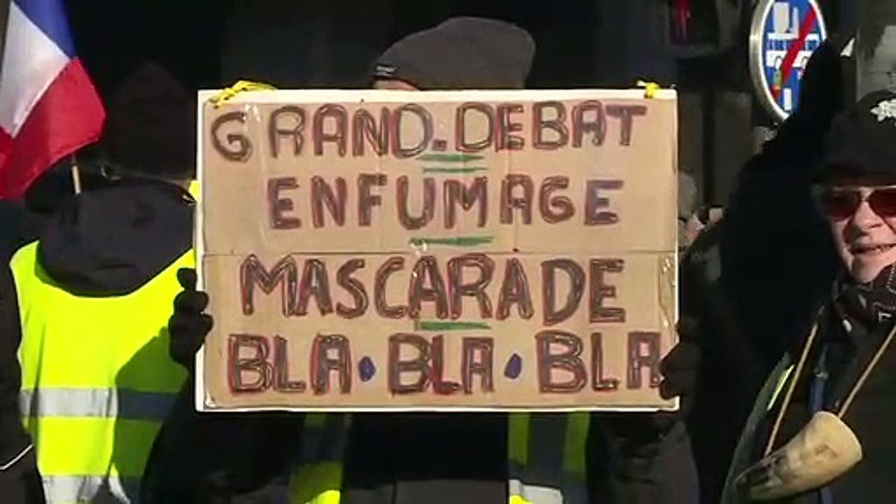 Decenas de miles de chalecos amarillos se manifiestan en Francia
