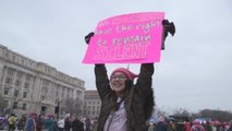 Miles de mujeres marchan por la igualdad de género
