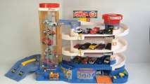Tomica Super Auto PARKING GARAGE BUILDING w Disney Cars Lightning McQueen Mater - Unboxing Review