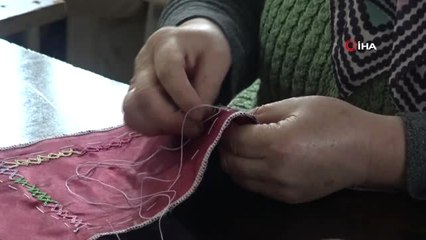 Dağ Yöresindeki Kadınlar Diktikleri Kıyafetlerle Geleneklerini Yaşatıyor
