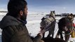 Buz tutan Çıldır Gölü'ne turist ilgisi - KARS