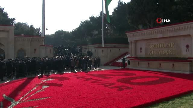 Azerbaycan'da Kanlı Ocak Katliamının Kurbanları Anıldı