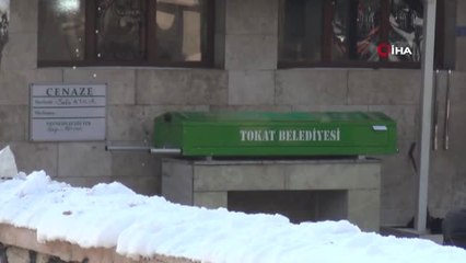 Annesini Kurtarmak İsterken Ağabeyi Tarafından Öldürüldü