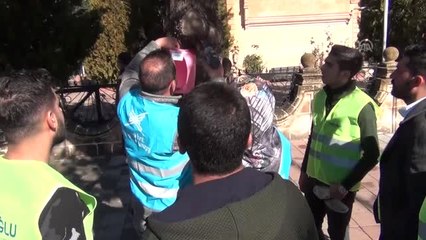 Atık Malzemeden Yem Kabı Yaptırdılar