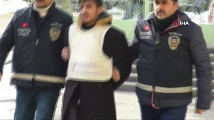 Kardeş katili zanlı adliyede