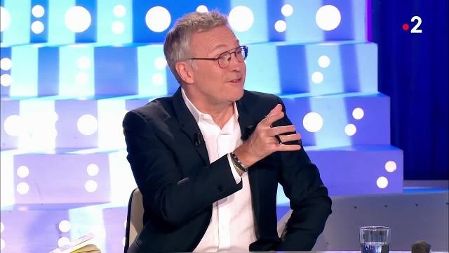 Charles Consigny tacle Jean-Pierre Foucault et son litre de fond de teint
