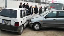 Bursa Hastane Önünde Kaza 3 Yaralı