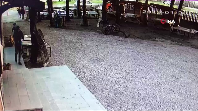 Yolcu otobüsü minibüse böyle çarptı: 1 ölü, 1 yaralı