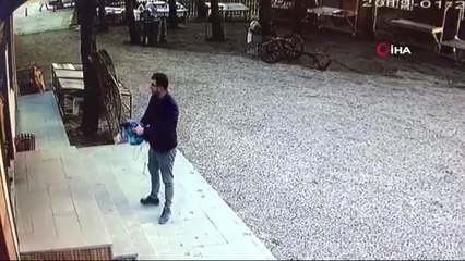 Yolcu Otobüsü Minibüse Böyle Çarptı: 1 Ölü, 1 Yaralı