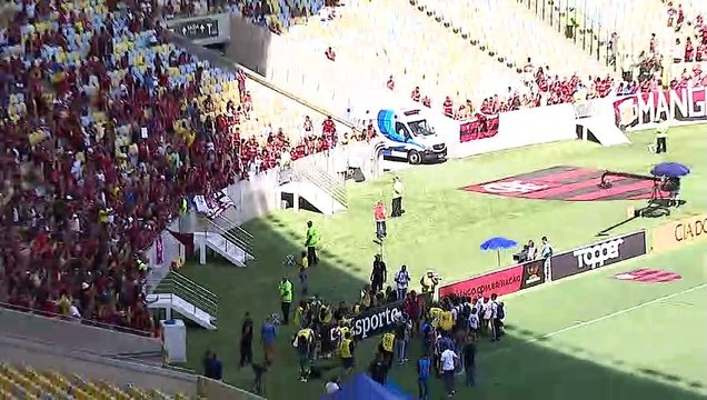Gabigol e Arrascaeta são apresentados à torcida do Flamengo no Maracanã