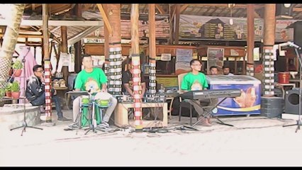 Ediaan!! Roro Tite SKA Live Perform Pantai Gemah