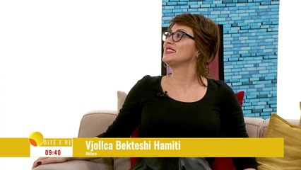 Vjollca Bekteshi Hamiti  në “Ditë e re” rreth shaqjes “Duet për një”