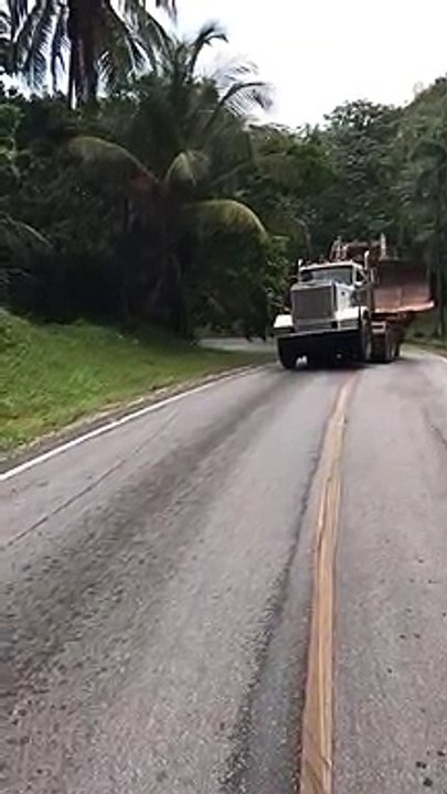 DE PELÍCULA EN LA LOMA PRÓXIMO  LA CARRETERA DE  SAMANA. EN LAS TERRENAS