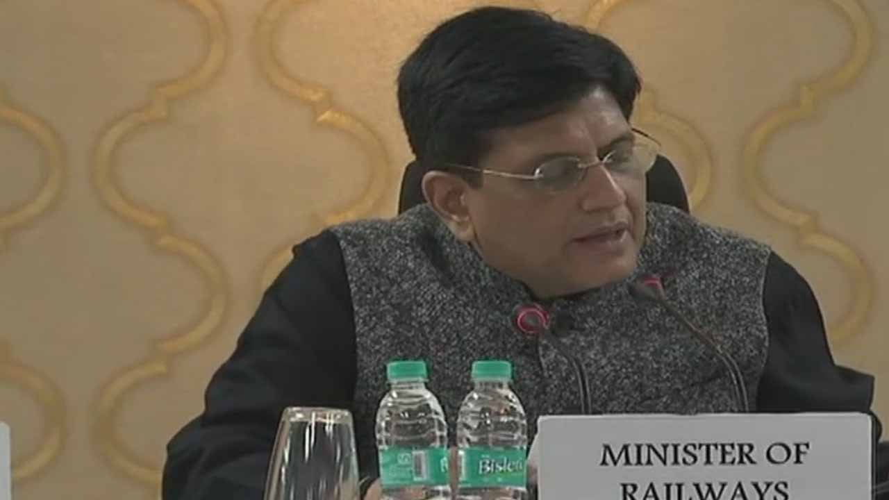 Indian Railway में होगी 4 लाख लोगों की भर्ती, Piyush Goyal ने किया बड़ा ऐलान | वनइंडिया हिंदी