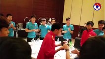 Đức Huy đón sinh nhật đặc biệt nhất trong ngày Việt Nam vào tứ kết Asian Cup 2019| VFF Channel
