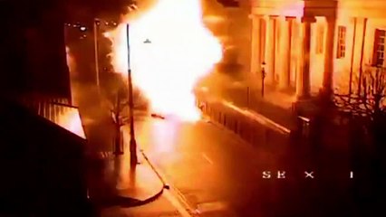 Police link N. Ireland car bomb to 'New IRA'