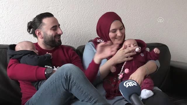 Fanatik Trabzonsporlu Gurbetçi, İkizlerine Bordo ve Mavi Adını Verdi - Arnhem