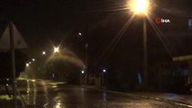 Marmaris'te Şiddetli Yağış Etkili Oldu...marmaris-Datça Karayolunda İse Heyelan Meydana Geldi