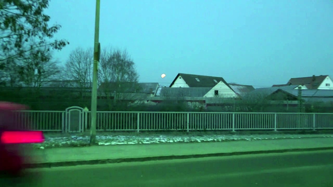Faszinierender Blutmond am Himmel über Deutschland